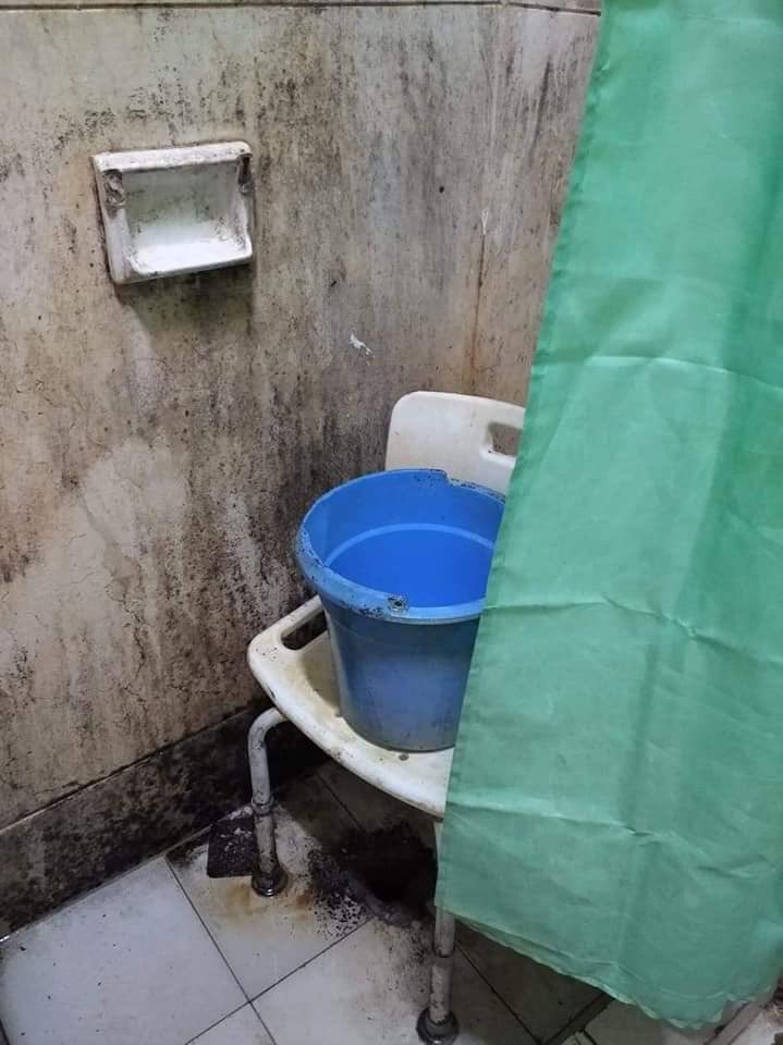 I keep seeing tweets praising Cuba for sending their doctors to Italy.. Here is what Cuban hospitals look like. Here is how the Cuban government treats its own citizens, stop praising a country that does NOTHING for those who live there.
