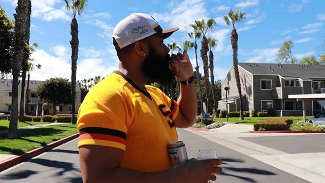 BDACHTisALPHA's tweet photo. Are you ready for baseball season @mlb ? I’m definitely ready for things to be normal again. Let’s all stay safe and conquer this pandemic
•
I’m rockin the @mitchellandness 1992 Tony Gwynn throwback while sipping on the @alesmithbrewing SAN DIEGO PAL… https://t.co/VqX2rtMcRa https://t.co/lscCVLDTI4