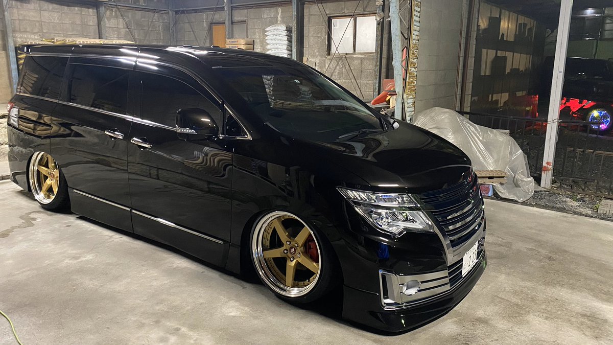たっくん お洗車してヌルテカ 黒い車は汚れが目立つから 週一か雨が降ったらすぐ洗わないと たっくん お洗車してヌルテカ 黒い車は汚れが目立つから 週一か雨が降ったらすぐ洗わないと