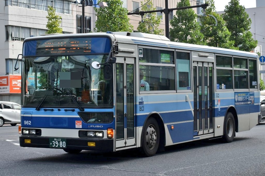 Twitter पर 鷹羽 岡電バス 3980 962 自社導入 3996 9711 元両備バス