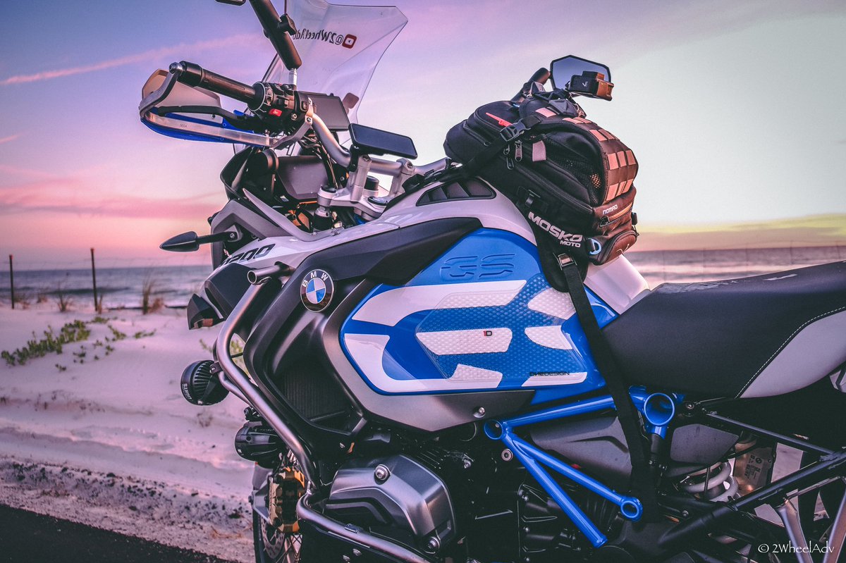 2wheeladv's tweet photo. #motorcycle #SocialDistancing #StayAtHome #enduro #BMW https://t.co/9NZjwW9HD4