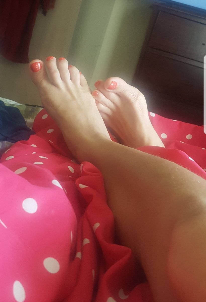 Only1LaylaMore's tweet photo. For my #FootFetish Fellas https://t.co/EaHmH6uZ6D