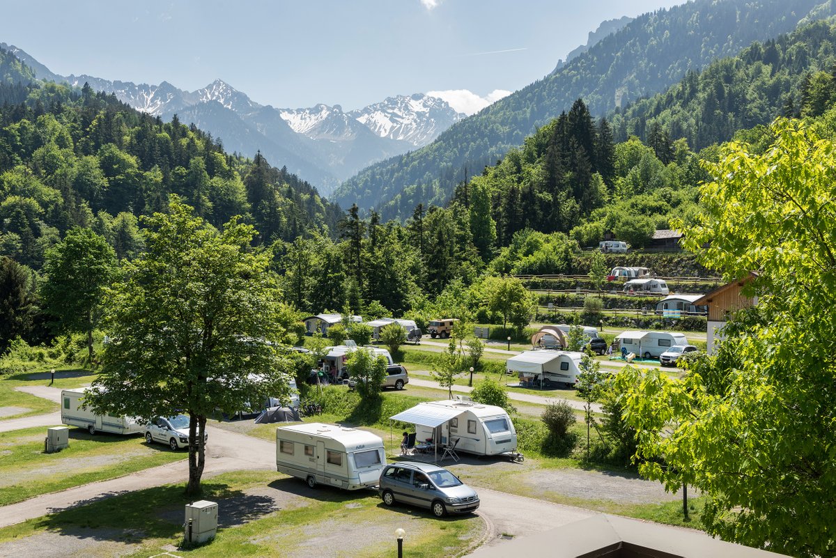 LeadingCampings's tweet photo. #Leading Holiday Tip: @AlpencampingNenzing is surrounded by mountains and beautiful unspoilt nature! Find out more about our #LeadingMember in the Vorarlberg region! https://t.co/NFzdicVniG https://t.co/sS2UuNb72X