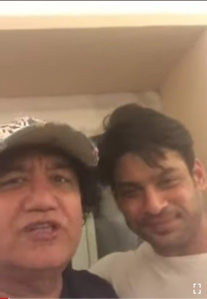 zhizhiipoka's tweet photo. Trust me you all, solo Sana stan are more & more happy than #SidNaazians after fifi poppatoing "Mela baby sid"
Hai ki nahi #Shehnaazians? Rt if you agree ( sounds like aman)
#BhulaDungaFtSidnaaz
I'm a proud #fifian RN omg cant control my excitement! https://t.co/Gz2ifzOFun