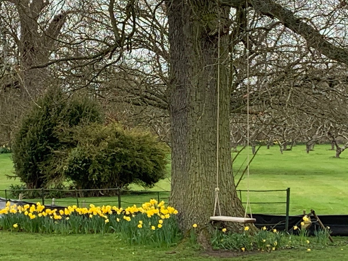 On a day when the hotel is looking absolutely beautiful we have, with a heavy heart, closed our doors to help combat the battle against Covid-19. We will keep you updated over the coming weeks. Stay safe and well