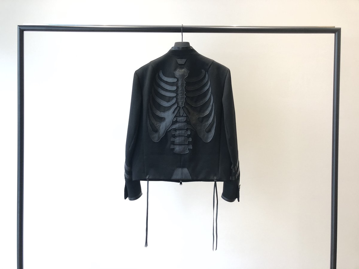 NAPOLEON JACKET ¥253,000(税込) 各所にレザーを配したナポレオン