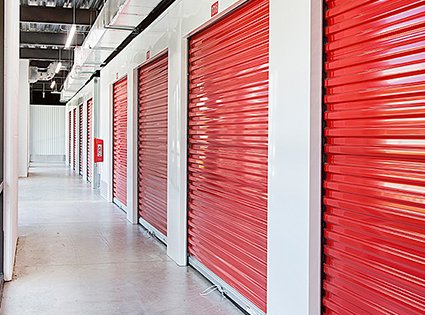 StorageZone1's tweet image. Some people refer to #storageunits as #storagelockers even though theyre not the same thing. Read the difference on our blog! #storage #moving ow.ly/bsaS30qlABc