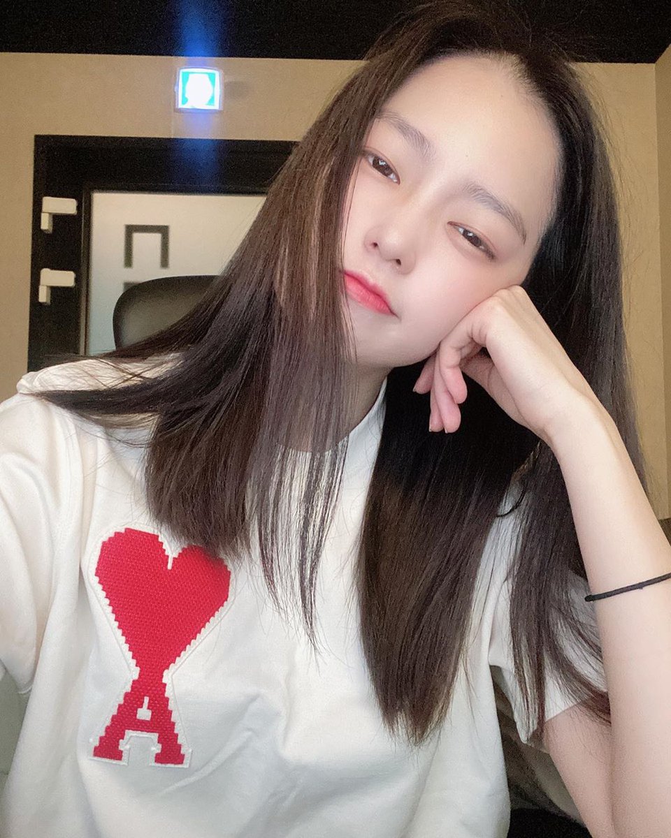 ♥ 200323 ⇝ instagram update 
         ˗ˏˋ #씨엘씨 ✧ #예은 ˎˊ˗