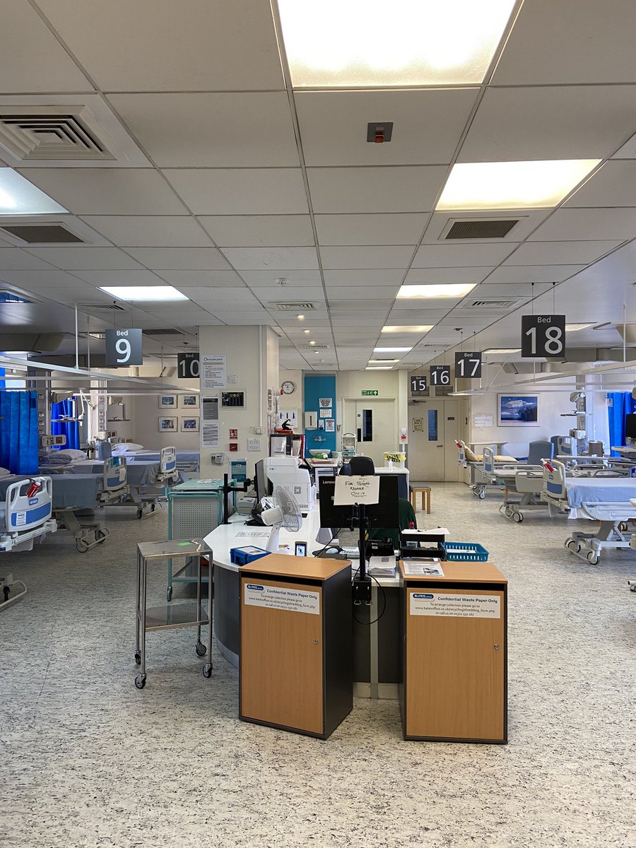 One of our 2nd floor wards at Westmoreland St @uclh. Waiting for urgent colorectal + gynae oncology cases... keeping things going as best we can + making space for the amazing effort in A/E, ID and ITU on our main site for Covid-19. We may be off site but we’re still one team!