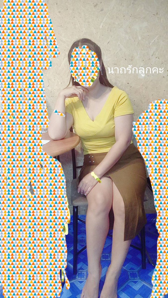 ooooooo8855's tweet photo. Ep.25 ชุดนี้ลูกชายเลือกให้ใส่คะนาถคิดว่าค่อนข้างสั้นมากๆเวลานั้งสั้นมากๆคะตามในรูปเลยเพื่อนอยากชมแบบใส่เสื้อผ้าวันนี้เลยลงให้ชมนะคะก็ไม่ได้โชว์อะไรมากมายนะคะแต่มันสั้นเห็นขาอ่อนนาถแบบเต็มๆเพื่อนๆอยากเห็นว่าใส่สั้นๆแล้วเป็นไงก็ประมาณนี้คะลูกชายชอบมากจับกดแตกคาชุดเสียวมากคะreal💯 https://t.co/GxMidTmHTt