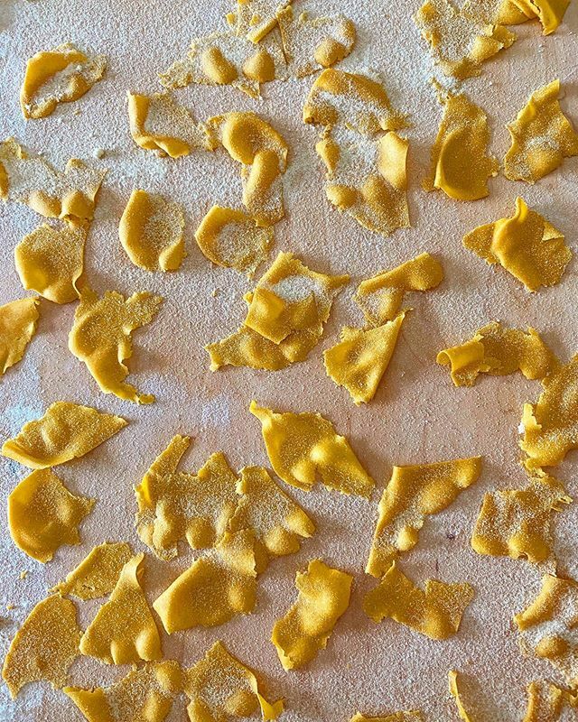 Zero Waste . What we practice now becomes habits in the future. . Maltagliati (translates to) “badly cut” or in this case torn. Utilizing all of the excess pasta trimmings just like @famiglia_baldassarre . . . #pasta #zerowaste #pastalover #pastapasta #p… ift.tt/2WF7LQS