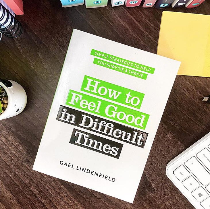 triggerhub_'s tweet photo. How to Feel Good in Difficult Times by renowned Psychotherapist and Author Gael Lindenfield is now available as an ebook. https://t.co/ym5YuBEe6v 

This is a book for NOW ⭐️⭐️⭐️⭐️⭐️ (Amazon Review)

#inittogether #mentalhealth #books #selfhelp #StayAtHome #wellbeingbooks https://t.co/zYfOGXncMU