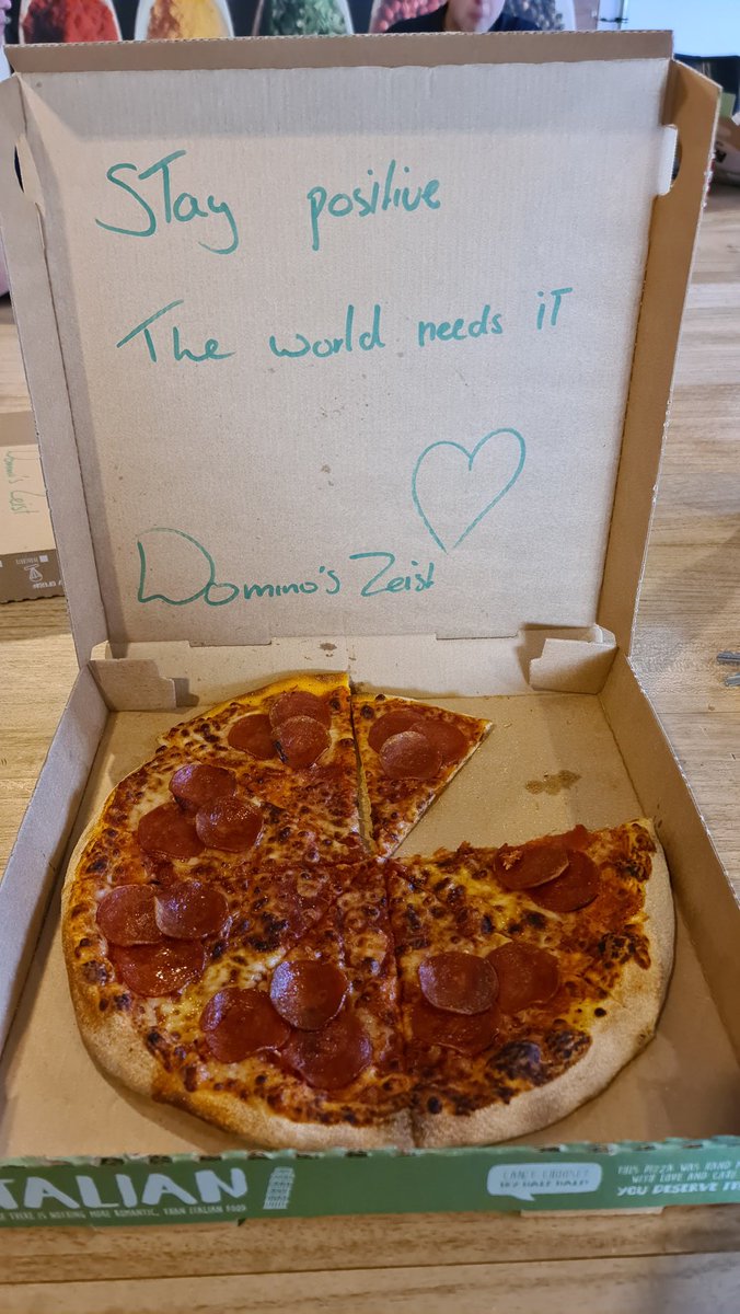 Bedankt voor de pizza's #Dominospizza #BrandweerZeist #StayPositive