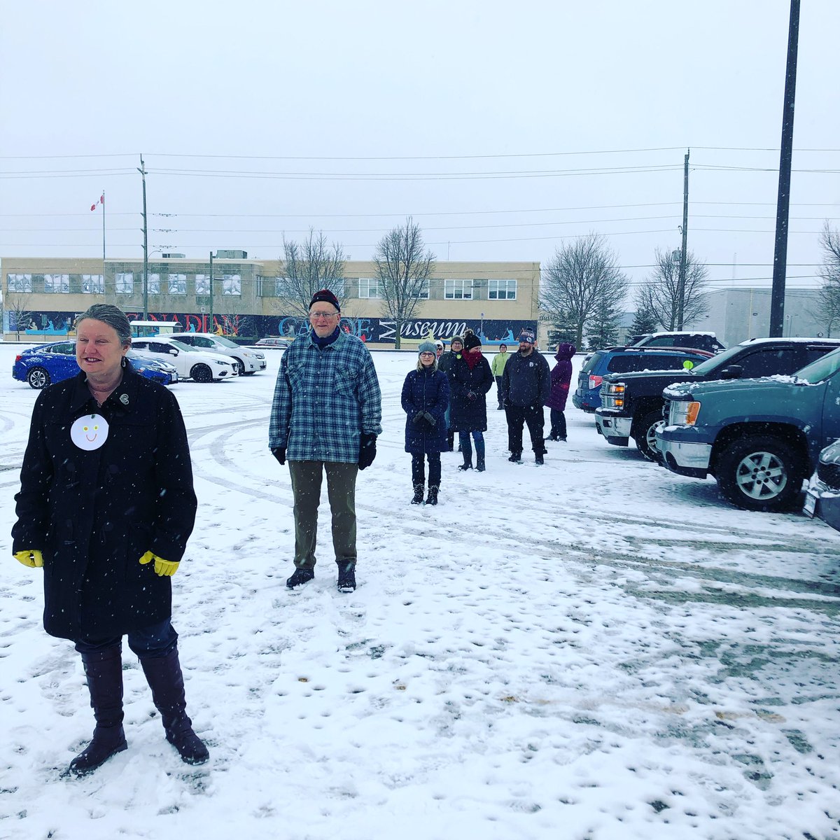 Our trusty volunteers are leaving safe space and ready to pick up their maps! We’re coming for ya Peterborough! <a href="/Kaw_FoodShare/">Kawartha Food Share</a> @RealLoisTuffin