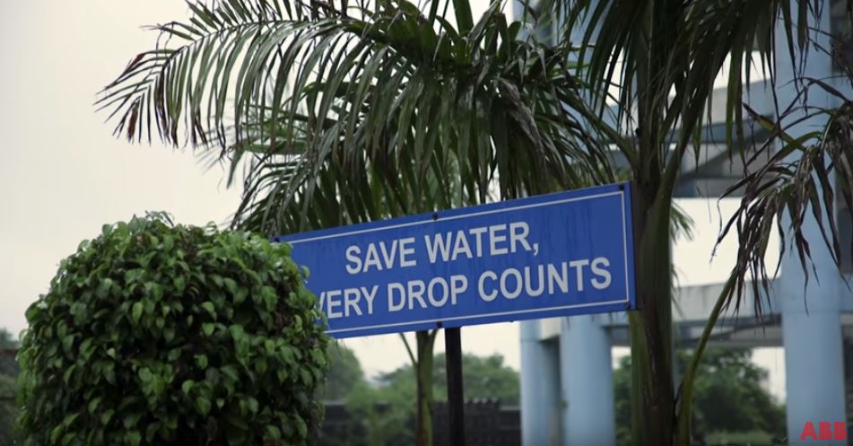 ABBItalia's tweet photo. In India, nella città di Surat, i #misuratori di #portata #digitali #ABB aiutano a gestire i consumi dell’#acqua nelle industrie, monitorandone l'utilizzo e inviando i dati rilevati alla sala di controllo nella #SmartCity” 👉 https://t.co/QJQDmEKQGx #WorldWaterDay #WWD20 https://t.co/dnQ9ZM4nVc