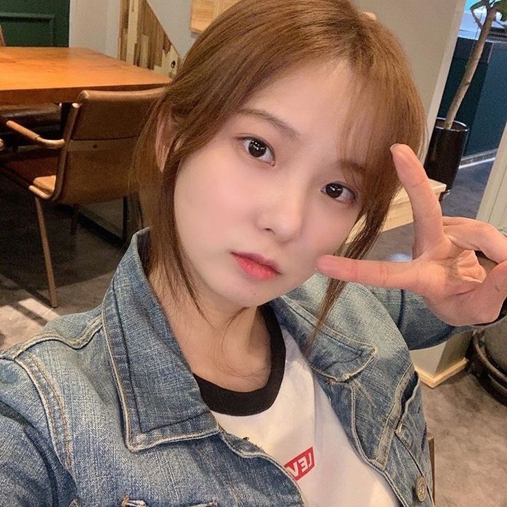 fancamsyujin's tweet image. new fancam account dedicated to clc's lead dancer, rapper and vocalist choi yujin! please retweet 🥺