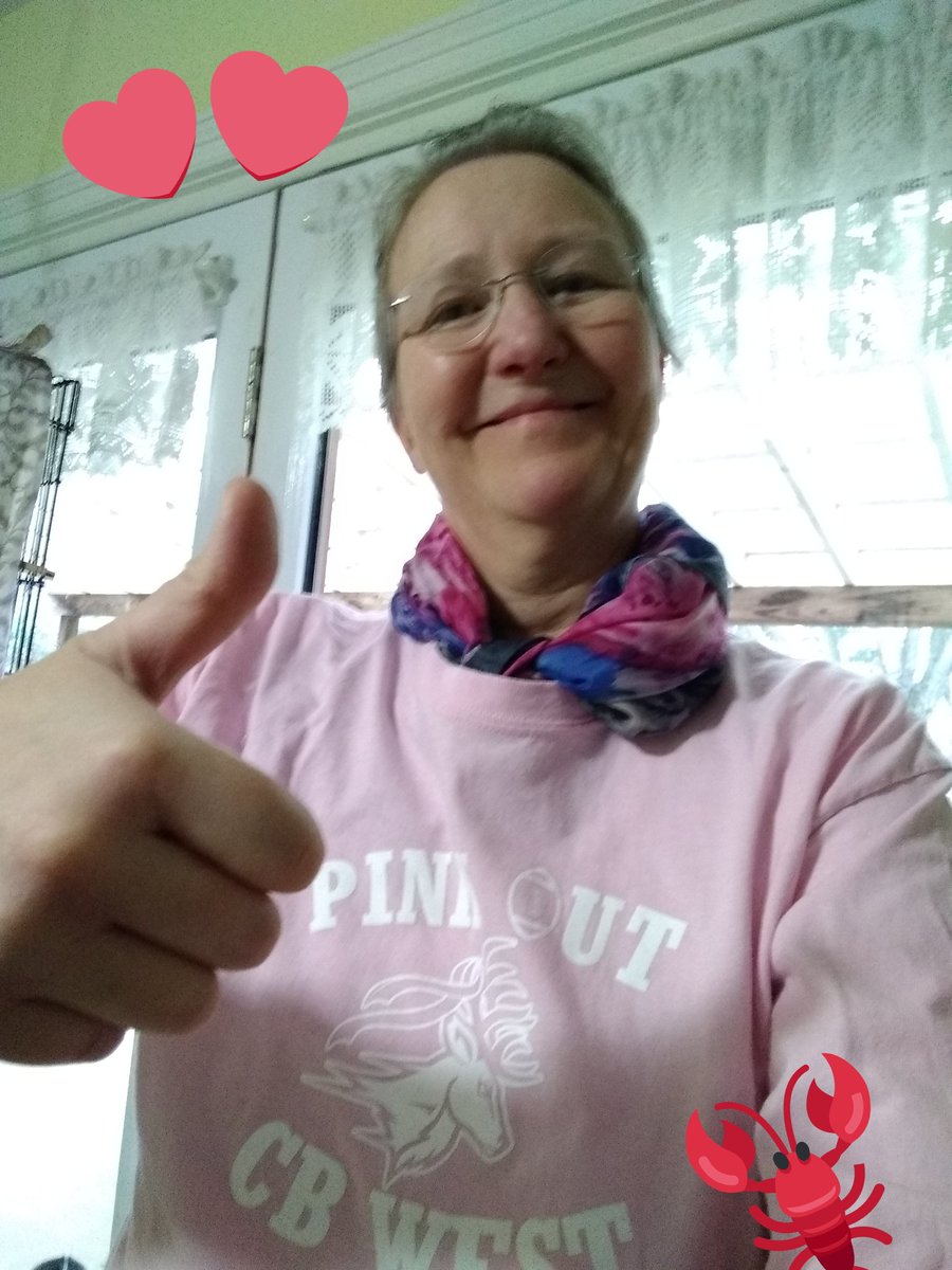 IngeKarlberg's tweet photo. Feeling CBWest spirit strongly!!!! Crayfish Christina is, too! @CBWestHS https://t.co/xTz1aYjt8H