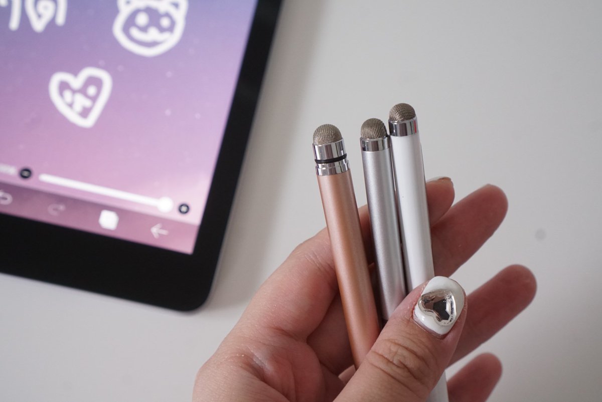 DreamyStory9's tweet image. #พร้อมส่ง Touch Pen
ปากกาหัวสองด้าน : จาน/ไฟเบอร์
มี 3 สี : เงิน/ขาว/โรสโกลด์​
ใช้เขียนได้กับสมาร์ทโฟนทุกรุ่น/ไอแพด
ราคา 190.- ส่ง reg+40/ems+60(+10)
#touchpen #ปากกาไอแพด #ปากกาแอนดรอย์​ #ของมันต้องมี #โทรศัพท์ #แอนดรอย์ #วาดรูป