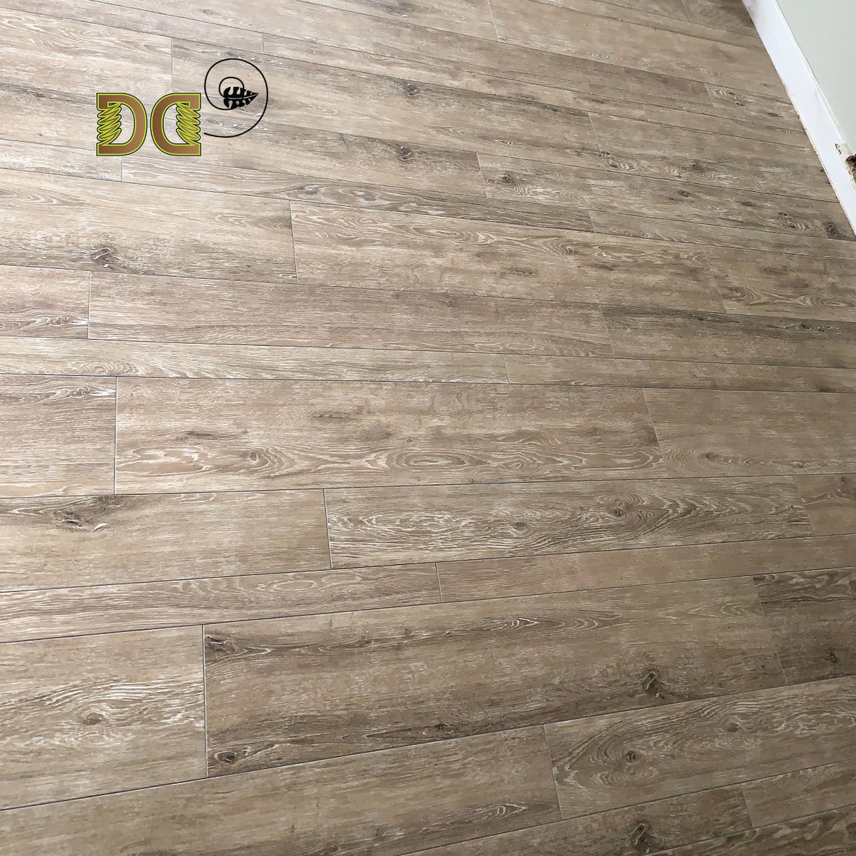 directbrighouse's tweet photo. Check out our latest LVT work.

LVT is scratch resistant and waterproof which makes it ideal for kitchens and washrooms too.

For more information or to place your order, call now: 01484 714170

#DirectCarpetCo #carpetguru #LVT #lvtflooring #handspunrugs #flooring #floormakeover https://t.co/F0wnWjEEja