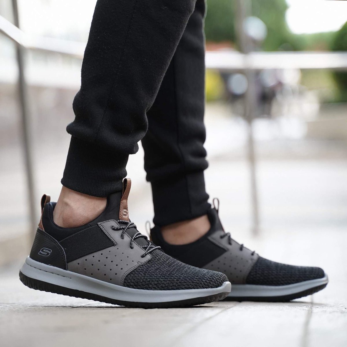 Tu pones el estilo, nosotros la comodidad. Conoce la colección #Men y las Delson Camben en bit.ly/39enTvt #Style65474