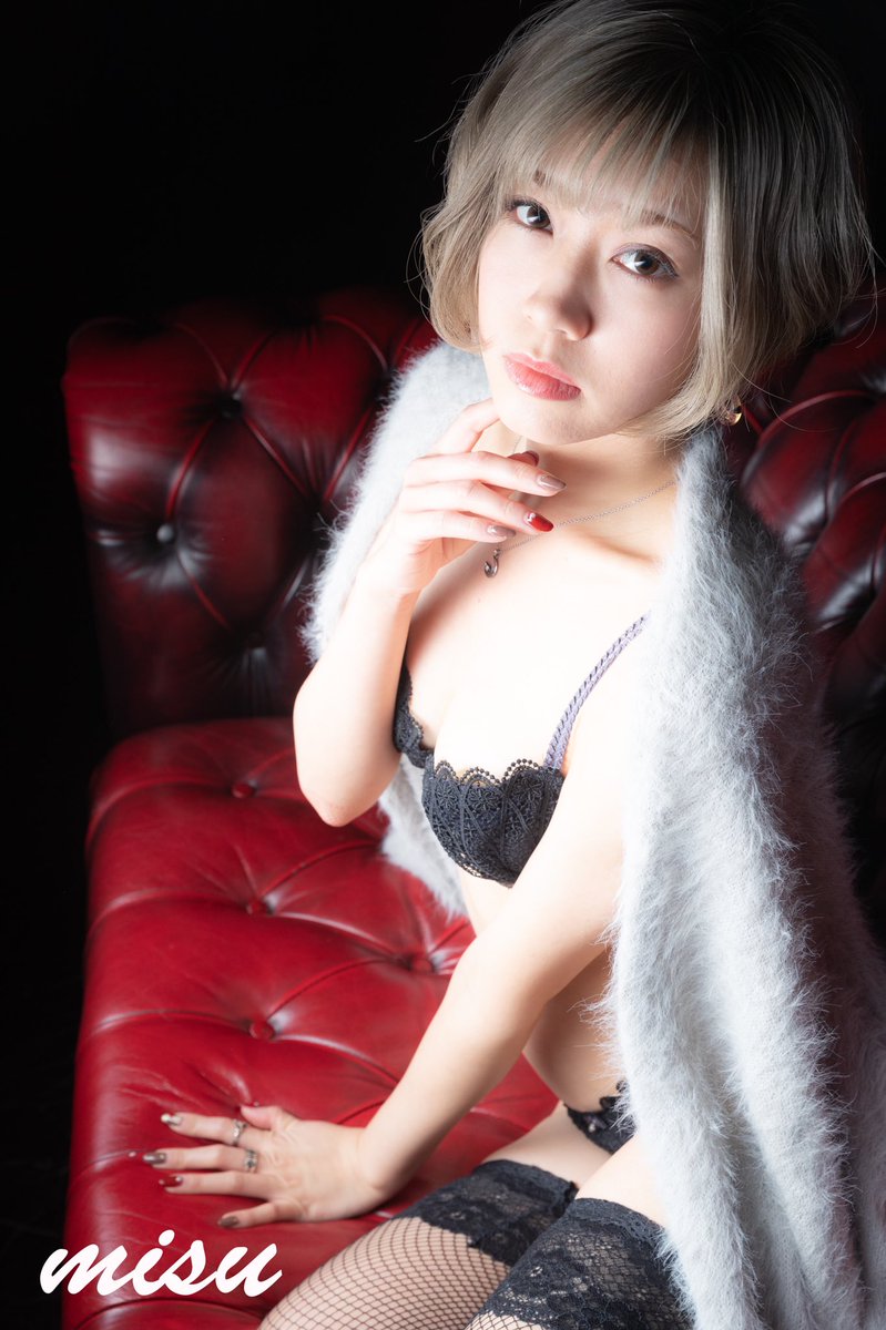 fantastic_snow's tweet image. portrait
〜なみね〜
アゴがかゆかったのかな？
@NaMine_0v0 
#周辺光量は編集で落としてません
#AD600