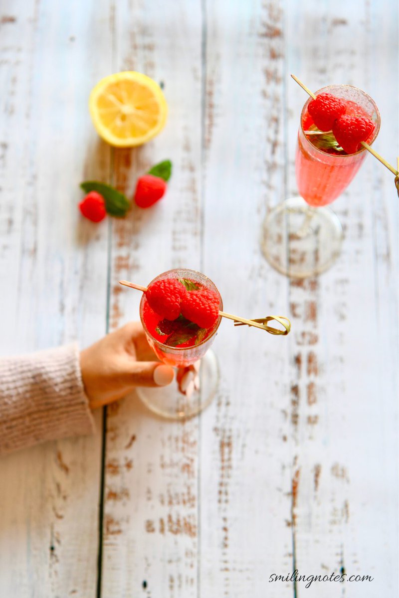 smilingnote's tweet photo. #ad This Sugar-Free Citrus Raspberry Sparkler is a perfectly refreshing Spring drink that you can make at home this Easter --> https://t.co/8BxZOxqLYf #EasterwithTorani @torani https://t.co/7VtlOAKosH