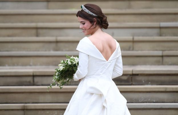 Wishing a very happy 30th birthday to HRH Princess Eugenie, pictured here on her wedding day in 2018! 