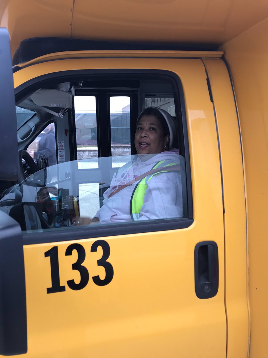 Meals for students are heading to neighborhoods thanks to an inspiring team effort. Thank you <a href="/sodexoUSA/">Sodexo USA, Inc.</a> <a href="/FirstStudentInc/">First Student</a> and the <a href="/CUSD10/">Collinsville CUSD10</a> staff who are making a difference for our families. Kahok Pride in action. #thekahokway #KahoksStepUp #ilschoolsstepup