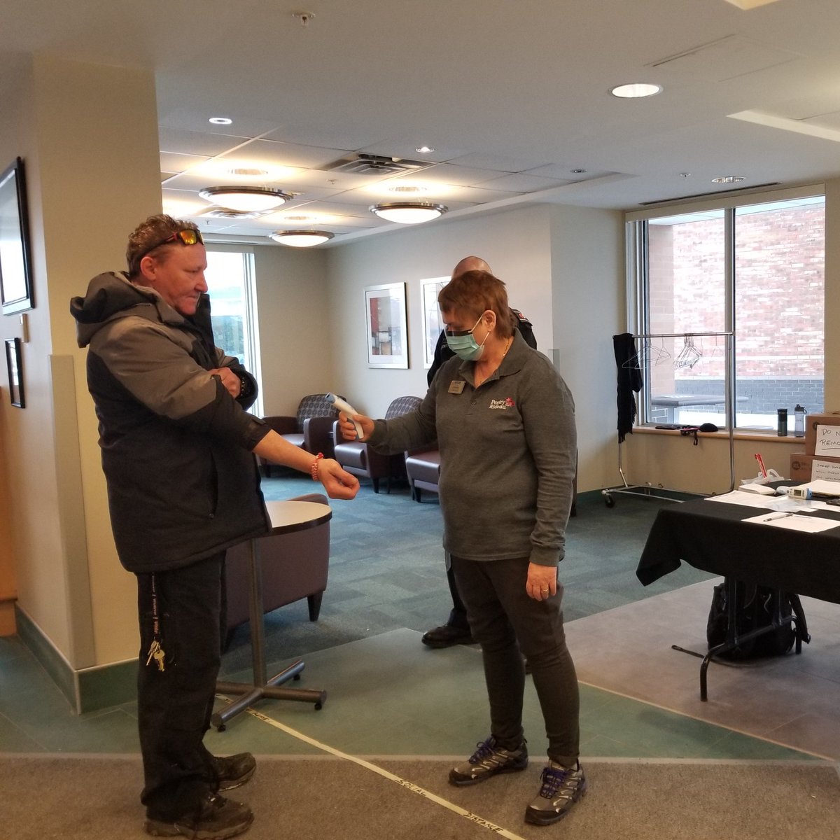 When it comes to 🦠 #CONVID19 we are working hard to keep our residents and staff safe! 💪💪
Here is a snapshot of our #bpsoChampsInAction screening everyone for symptoms at the main doors.  #thankyou 🙌👏❤ @prvhc_seniors  @DrFullertonMPP <a href="/RNAO/">RNAO</a>