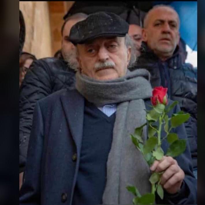 Ramikaiss (@ramikaiss4) on Twitter photo لما الوليد إيدو للغيمة مدها
عرفت السما الأرض شو بدها
صارت تشتي عالأرض بوسات
ضحكت الأرض.. دارت للسما خدها
<a href="/walidjoumblatt/">Walid Joumblatt</a>
#سند_الكل لما الوليد إيدو للغيمة مدها
عرفت السما الأرض شو بدها
صارت تشتي عالأرض بوسات
ضحكت الأرض.. دارت للسما خدها
<a href="/walidjoumblatt/">Walid Joumblatt</a>
#سند_الكل