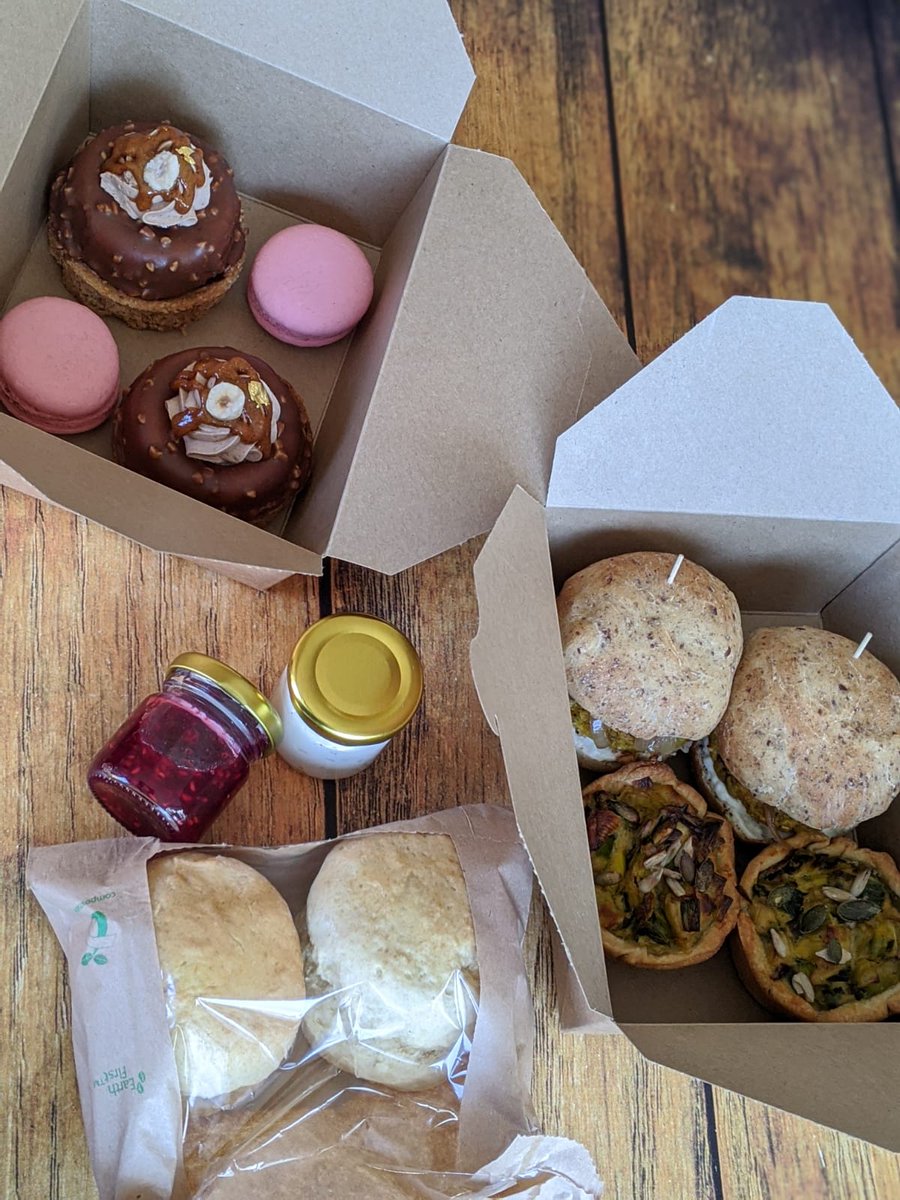 Vegan afternoon tea to take away or available for delivery (Reading only) on the weekends, creative and tasty, all homemade 
#rdguk