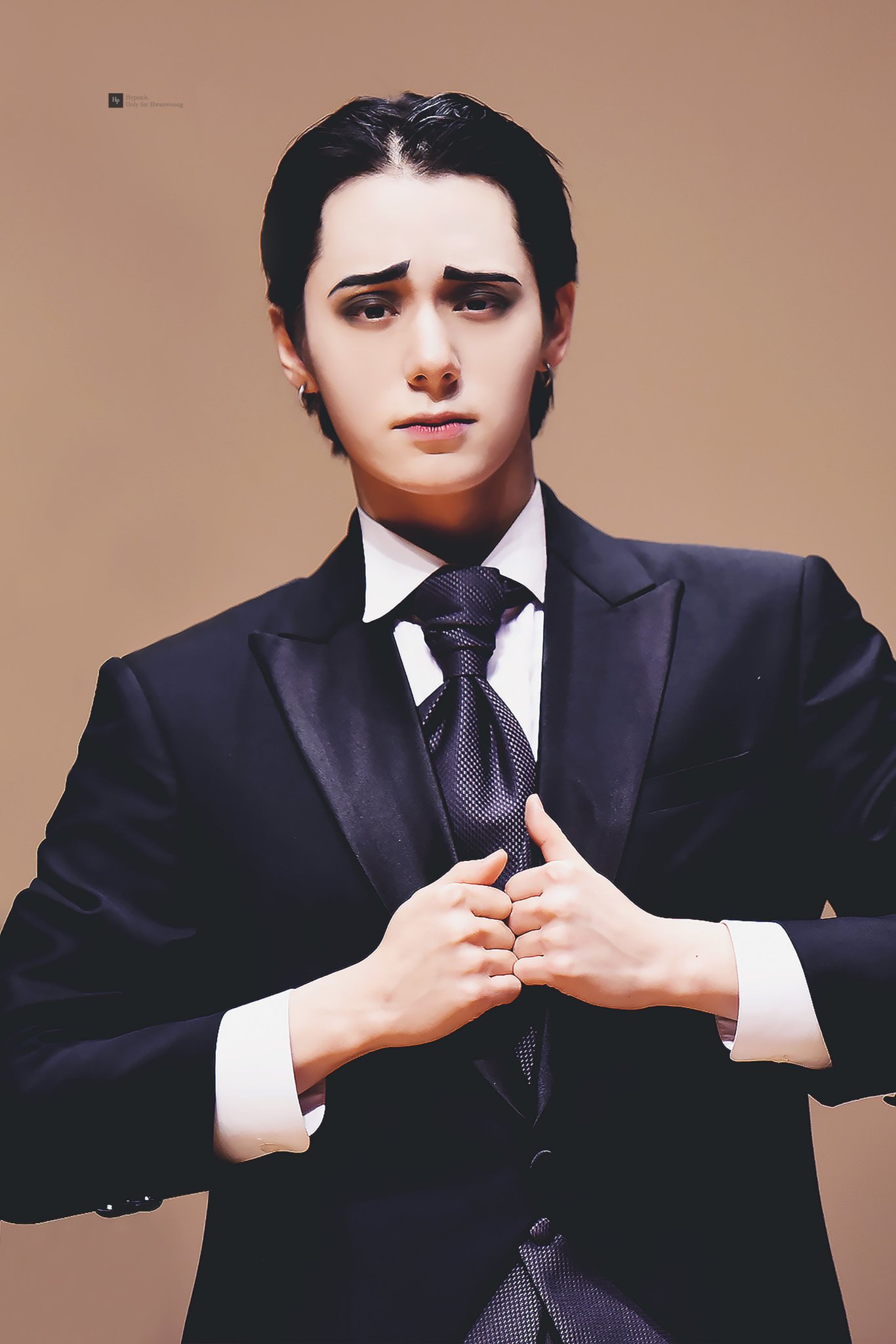 ファンウン直筆サイン入り超大型写真 …ONEUS…HWANWOONG