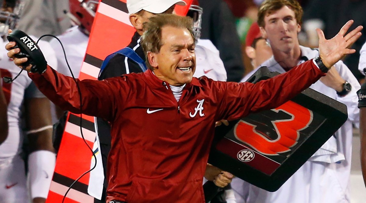 BarstoolAlabama's tweet photo. Me with sports         Me without sports https://t.co/RB8XxrdcLT