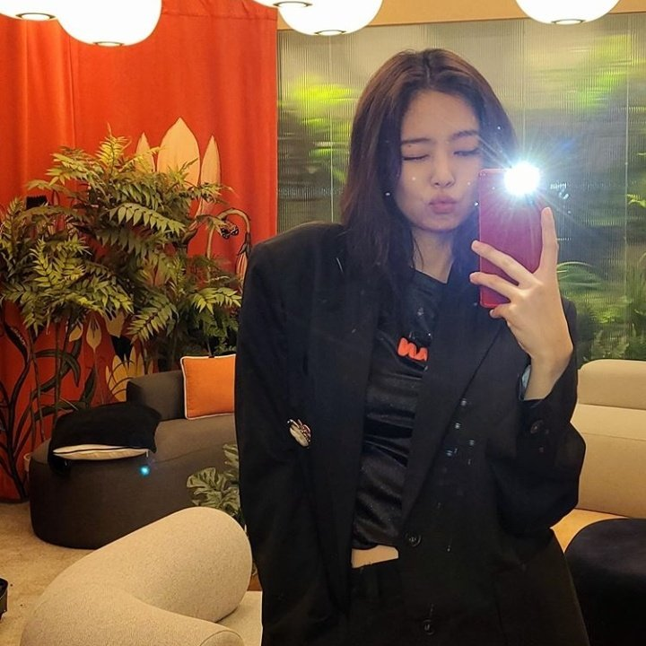 addictedbpink's tweet photo. jennie actualizó luego de 26 días y lo primero que hizo fue pedirnos que por favor nos cuidemos y cuidemos mucho a nuestros seres queridos, es un angelito 🥺 https://t.co/dwuoHOUjIb
