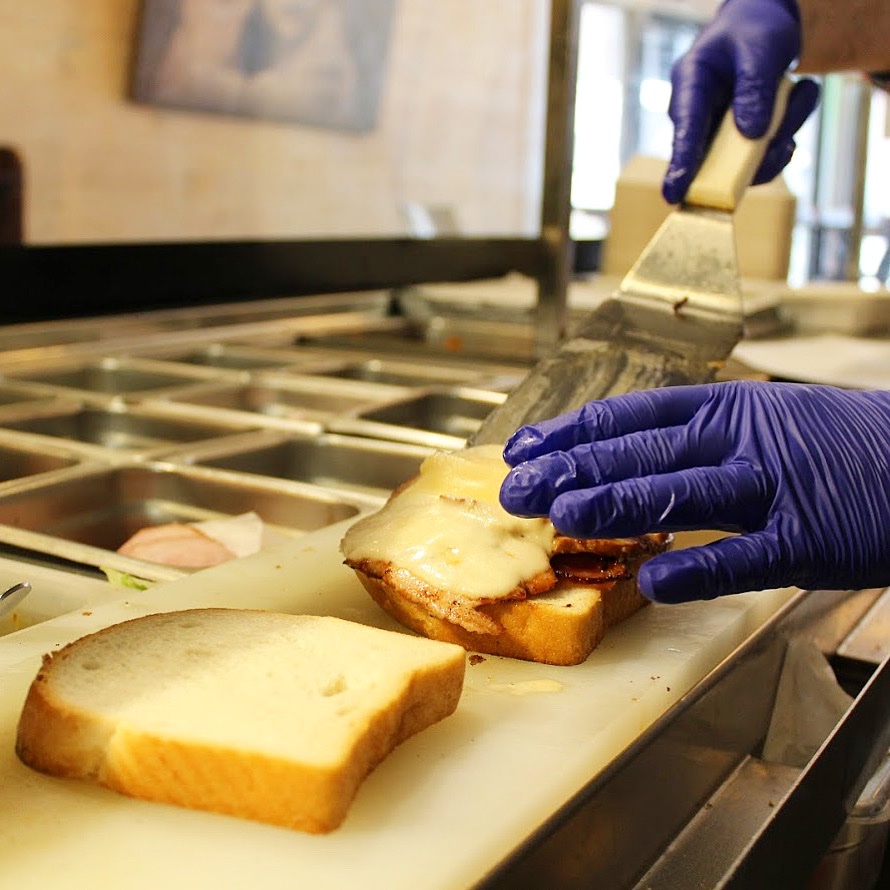 Linus & Pepper's tweet media