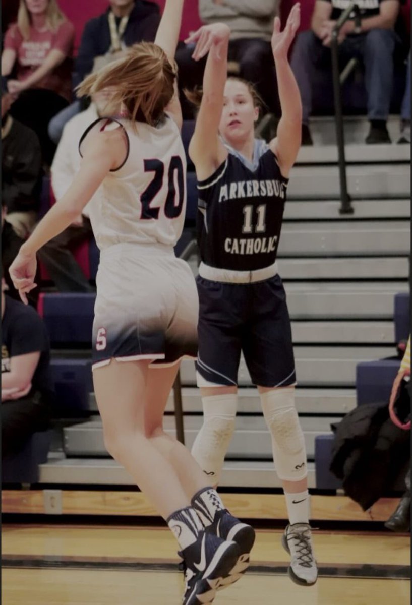 CrusaderFans's tweet photo. Congratulations to sophomore, Leslie Huffman for being named the 19-20 LKC Player of the Year! This honor makes Leslie and her sister, Madeline the first pair of siblings to win the honor in back-to-back seasons. Way to go, Leslie! https://t.co/uihWIxM3Lc