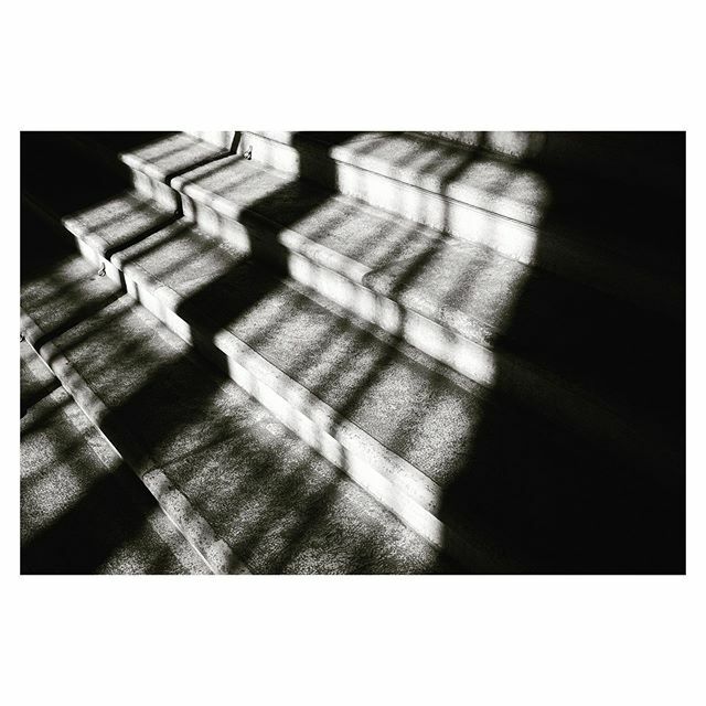the same,bounce
.
.
.
#ihaveathingforshadows #shadowpaintings #shadowplay #shadowhunters #naturallight #lightdarkness #urbanromantix #urbandetails #urbangeometry #urbanminimalism #urbansun #archipattern #nocolor #blackandwhite #minimal_mood #minimal_take… ift.tt/2UvPv9V
