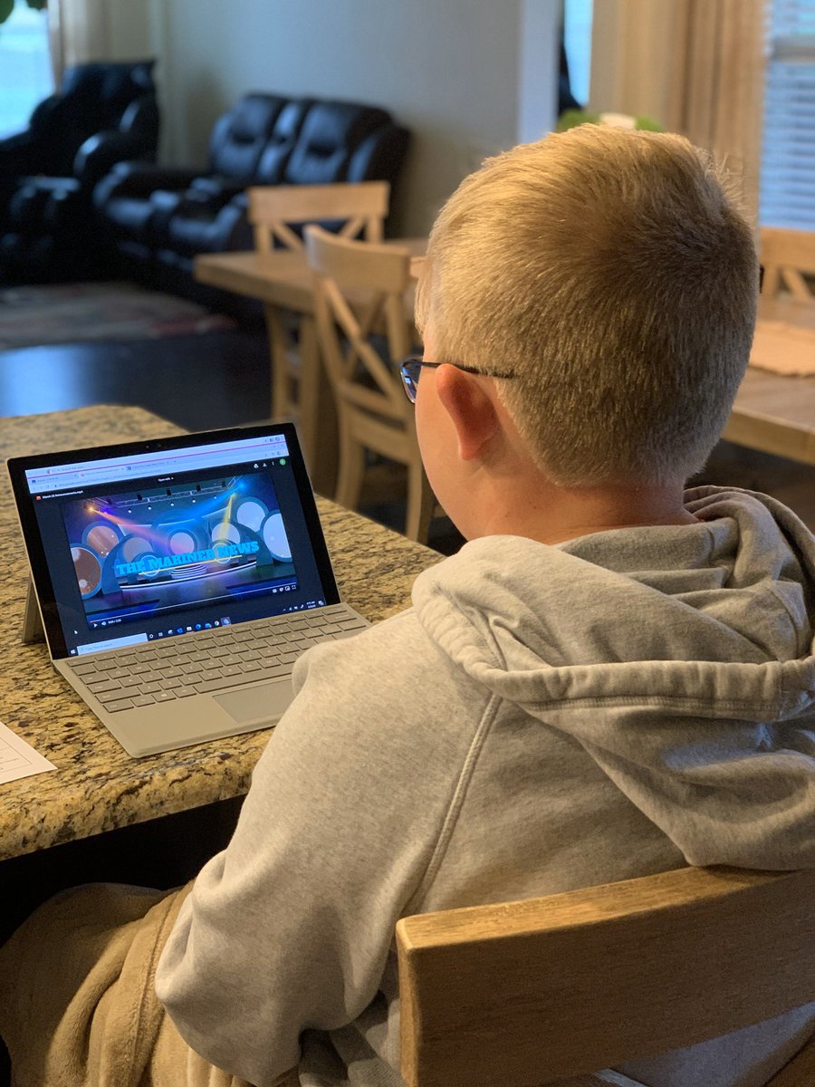 ericadolsen's tweet image. #MorningAnnouncements with this week’s #MarinerNews, the #OnlineEdition! We ❤️ it! #ThankYou @Holder223 for making this happen for our children. @AmyParksElem #WeAreAPHE #RockwallLearns #Quarantine2020