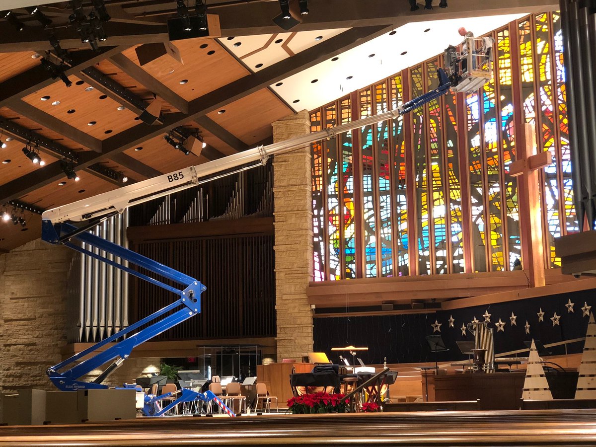 WeReachHigh's tweet photo. Our state-of-the-art compact aerial and specialty lifts have up to a 45-foot horizontal reach!
.
.
.
.
#wereachhigh #solutions4you #reachmasterfalcon #HighAccessSolutions #spiderlift #boomlift #scissorlift #workingatheight #aeriallifts #spiderlift #rentalequipment https://t.co/ZAC0TxSlIC