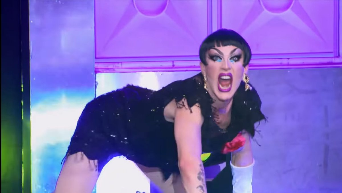 5. Sasha Velour - Category Is. I don’t want to like this verse, and Sasha is definitely always too ready talk about how clever and kooky she is. BUT every time i watch this verse I enjoy it more, it’s unpredictable, exuberant and so on brand.