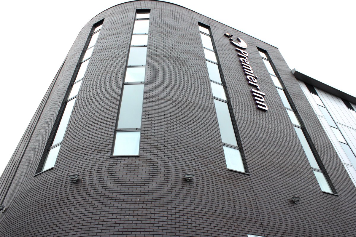 bimbricks's tweet photo. A true Black Smooth Brick from #Blockleys. Aesthetically pleasing and offering exceptional performance of T2 &amp; R2, this product has been used in award winning projects. 
#exceptionalbricks #exceptionalperformance https://t.co/iiy71acsHQ