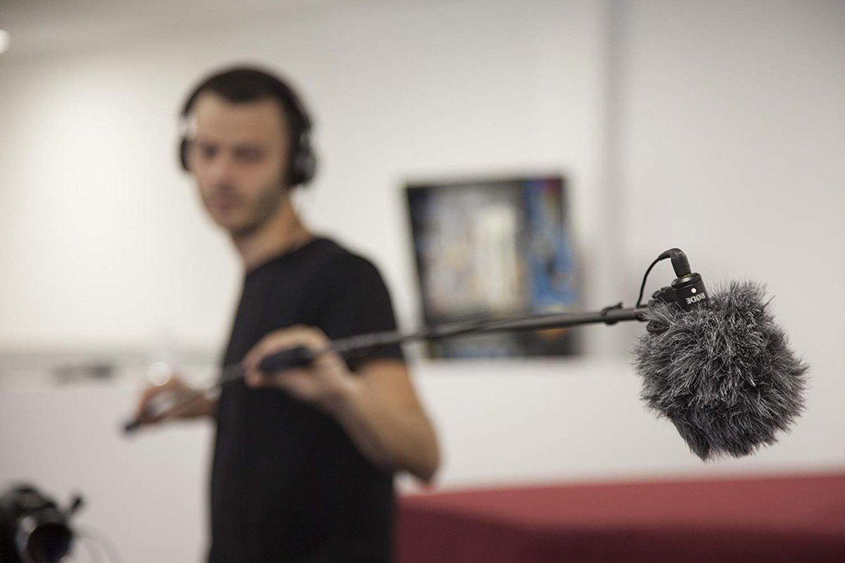 MaficoBV's tweet image. Voor de mobiele journalist die op afstand wil kunnen filmen: Micro Boompole Pro van @rodemics 
#mojo #interview #boompole #shotgunmicrofoon #røde #flexibel #audiohulp #filmenopafstand #microboompolepro #journalisten #filmenmetsmartphone