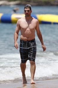 ShirtlessSBowl's tweet photo. Aaron Rodgers (2010) https://t.co/JdESH5XbxW