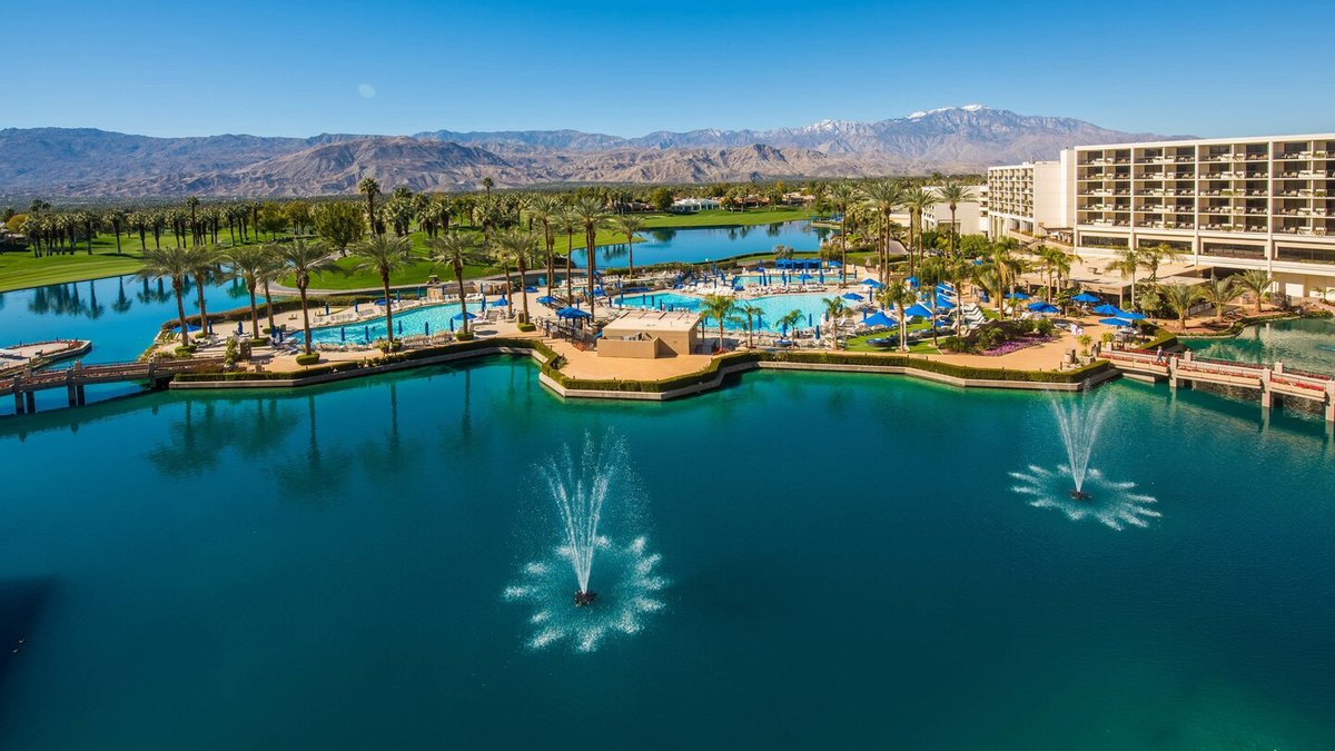 JW Desert Springs (@desertsprings) on Twitter photo Nestled within the chiseled mountain ranges, glistening waterways and desert landscapes of Coachella Valley, discover the calming magic of JW Marriott Desert Springs Resort & Spa. 📷 : <a href="/psphotomedia/">Paul Schaefer</a>
bit.ly/JWMarriottDese… #DesertSprings Nestled within the chiseled mountain ranges, glistening waterways and desert landscapes of Coachella Valley, discover the calming magic of JW Marriott Desert Springs Resort & Spa. 📷 : <a href="/psphotomedia/">Paul Schaefer</a>
bit.ly/JWMarriottDese… #DesertSprings
