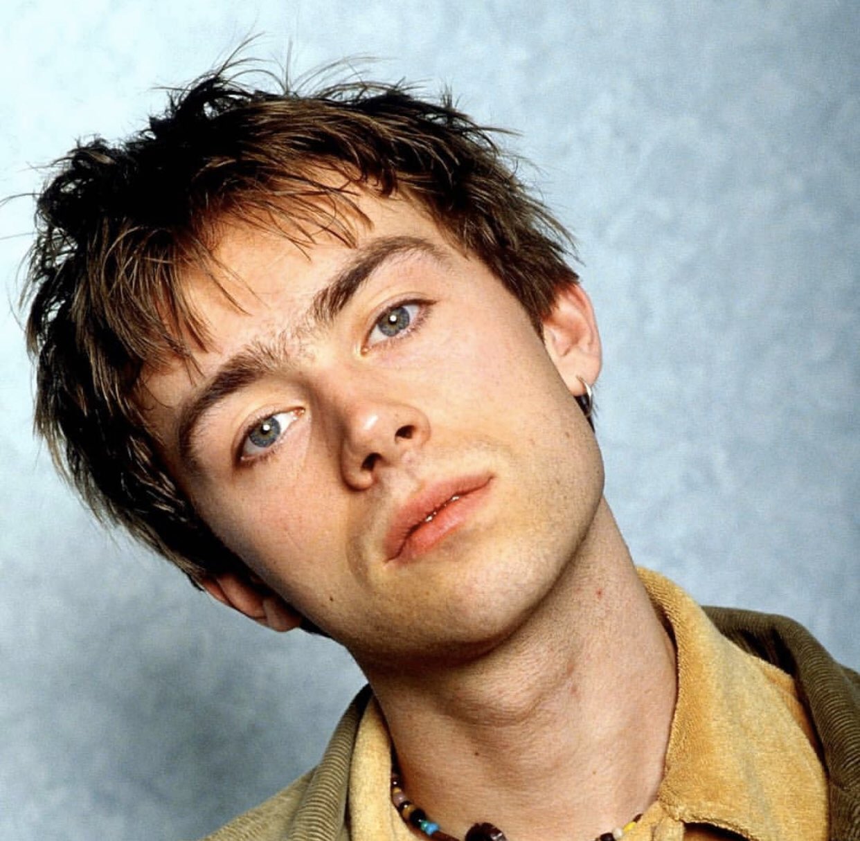 Happy birthday to the unibrow king damon albarn 