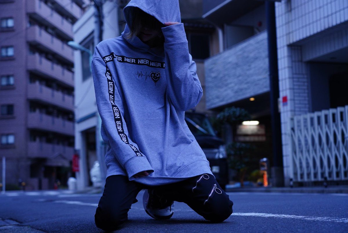 NieR_tokyo's tweet photo. 🎁本日〆切プレゼント企画🎁

【GRAY PULLOVER PARKA】

🎊5名様にプレゼント🎊

緩く可愛くご着用頂けるプルオーバーパーカーになります。

ユニセックスアイテムです🐰

◼応募方法
フォロー(@NieR_tokyo) &amp; RT
◼締切〆  本日24時まで

※鍵垢の方も対象内です

是非ご参加ください🙇‍♂️🙇‍♀️ https://t.co/UVeEFgRAUd