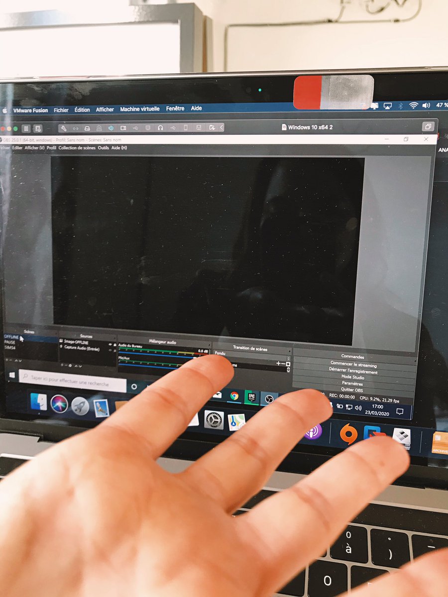 ubbness's tweet image. J’ai quelques jours OFF (pensée à mes collègues de réa qui sont au front) et du coup j’ai voulu jouer un peu et partager en même temps mais ... j’ai un MacBook et c’est la galère 🥺