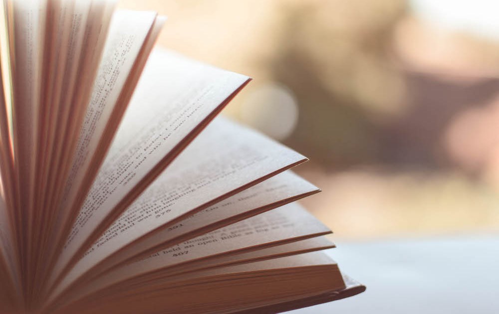 SpiceManchester's tweet photo. We are heading online for our Spice Digital Book Club, there will be several titles to choose from.  Pour yourself a drink and settle down with your laptop or phone for our first meeting #bookclub #manchester #makingfriends #makefriends #staysafe https://t.co/dn3hP34XrE https://t.co/MwtrhkWsAO