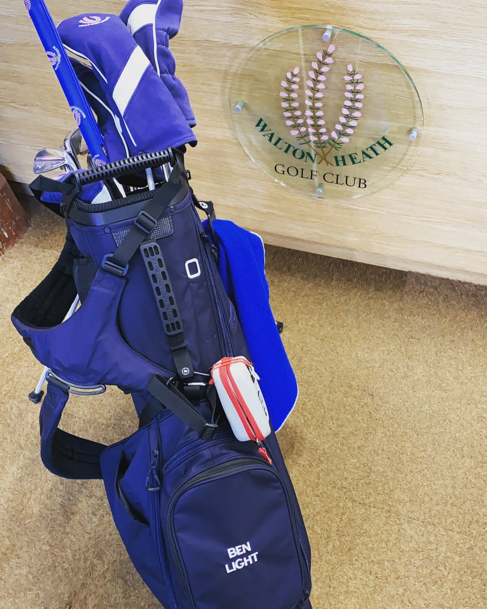 New <a href="/SunMountainGolf/">Sun Mountain Sports</a> Collegiate Bag for this year - fingers crossed we can keep playing golf in the coming weeks! 🏌️‍♂️ Thanks to <a href="/RichardJJ1972/">Richard Harris</a> <a href="/brandfusionltd/">Brand Fusion Int Ltd</a> for sorting me out 🤙 #golf #pgapro #waltonheath