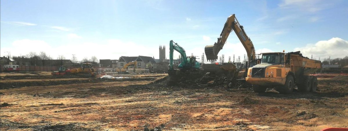 DuntonEnvLtd's tweet image. Great to have some nice weather in Canterbury! Our team is cracking on with the cut/fill works. Canterbury Cathedral in the background. This is 1 of 4 new projects worth in excess of £2m that we have secured in the last 2-3 weeks.
#Dunton #SolvingComplexProblems #Remediation